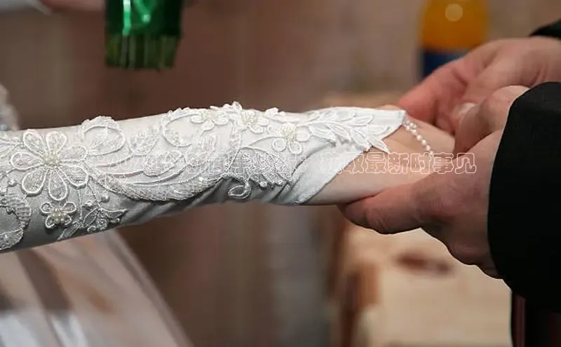 意昂4登录慧博云通**2024 年新闻手抄报：获取最新时事见
解**